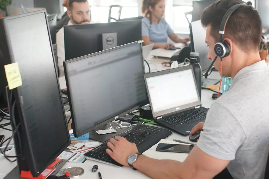 How to Support Online Shoppers in Every Language With Customer