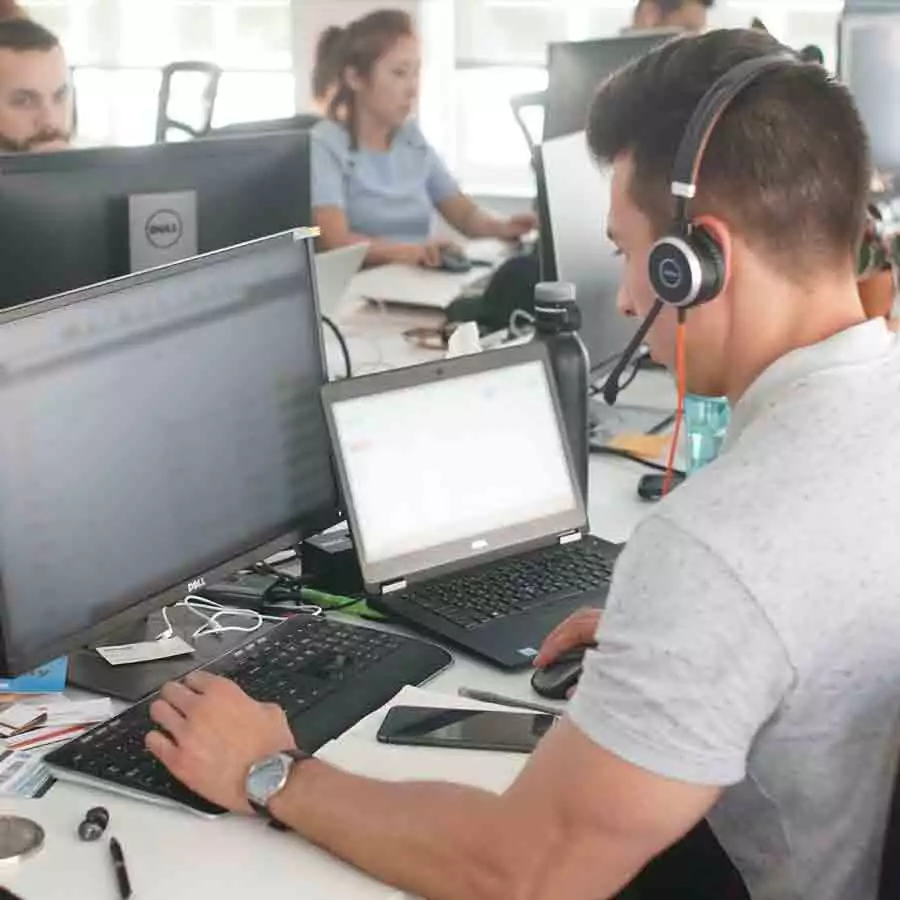 How to Support Online Shoppers in Every Language With Customer
