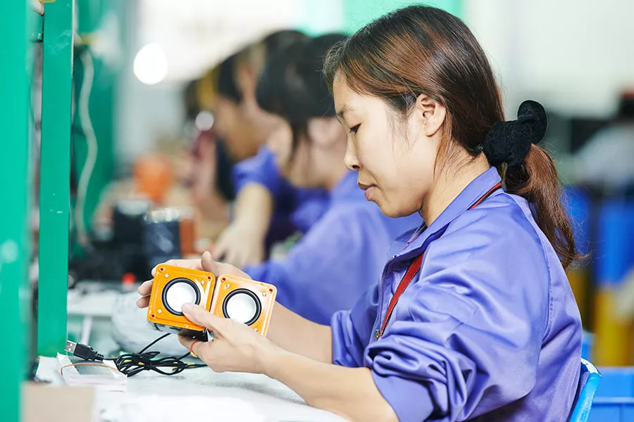 Sourcing Overseas: Expert Tips to Maximize Value and ROI on Amazon